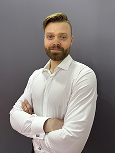 Олег Ельшов